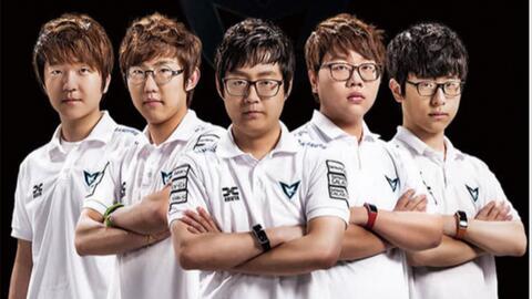 你永远无法赢得经济局！EDG因失误而输掉了第一局！ T1 1-0 EDG