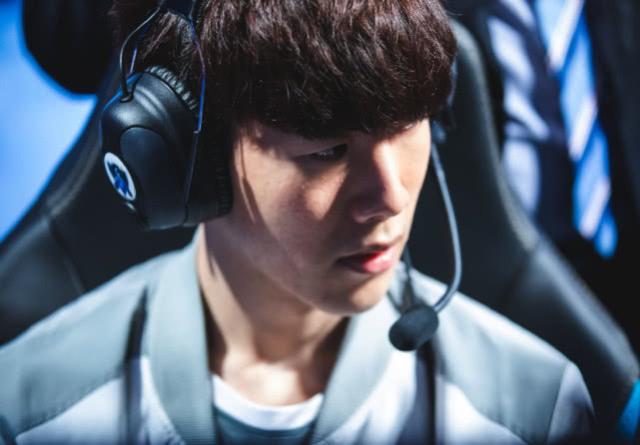 EDG官方：上调二队下路TheSnake至一队