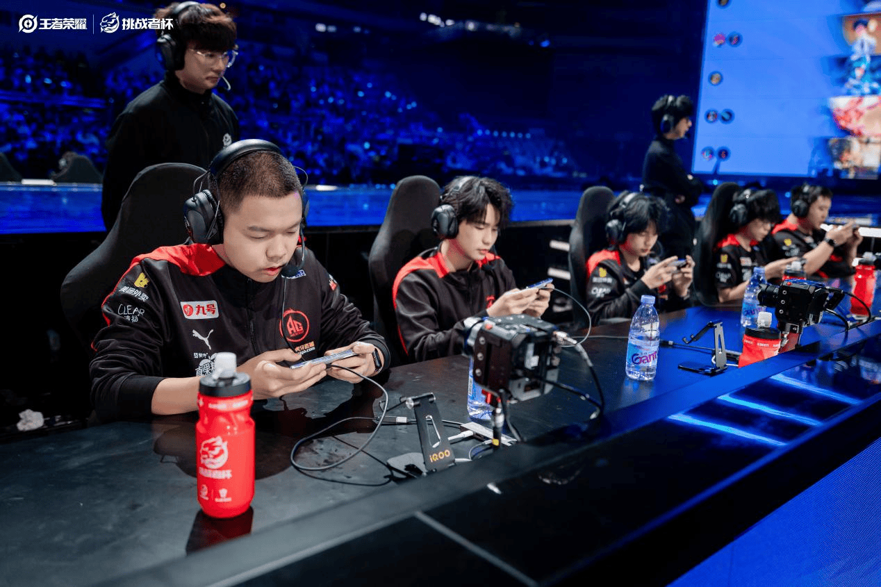 LNG Esports 教练：最近其实我们状态还挺好的，保持这个势头就可以