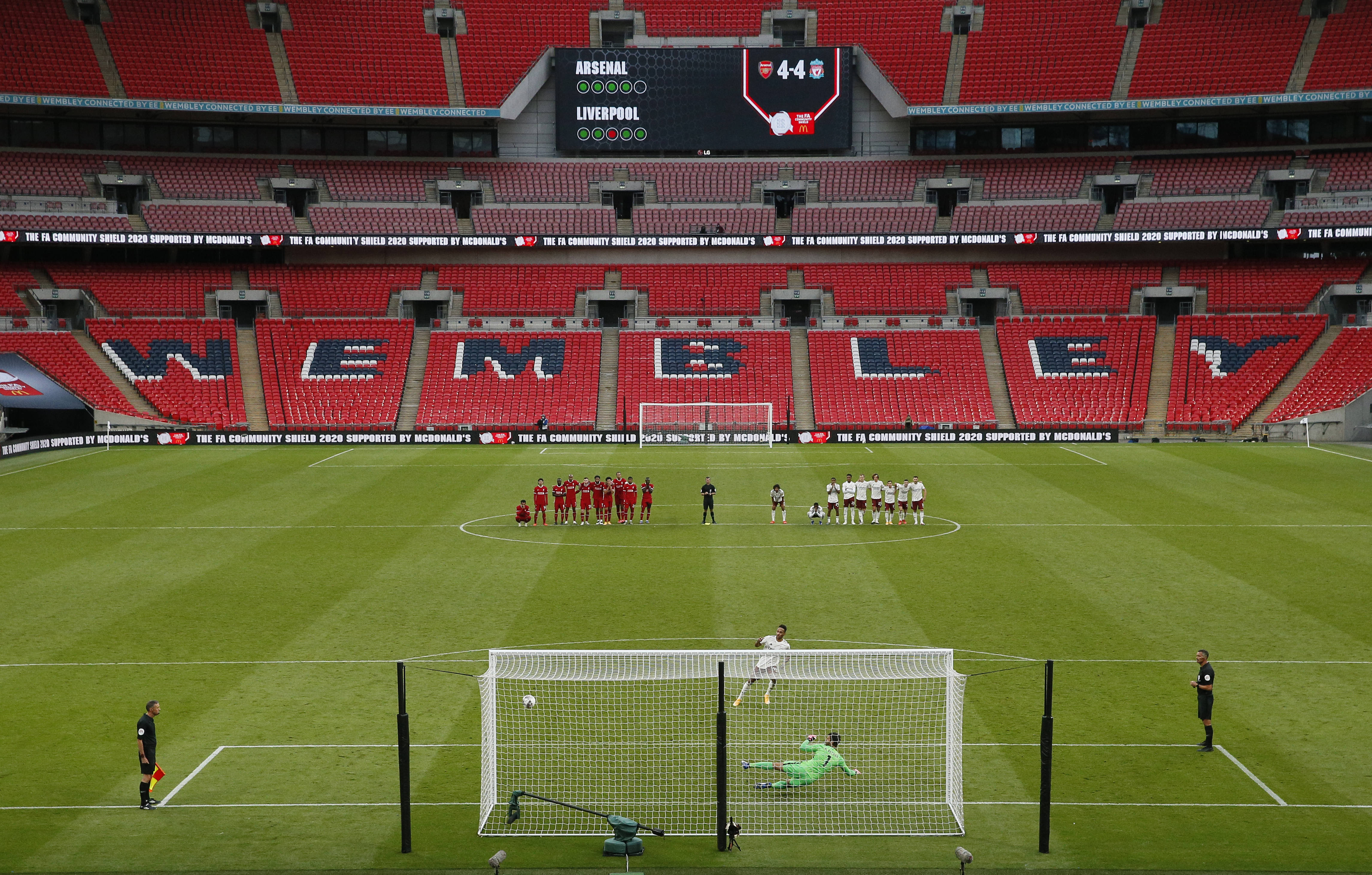 英超：曼联3-2险胜切尔西